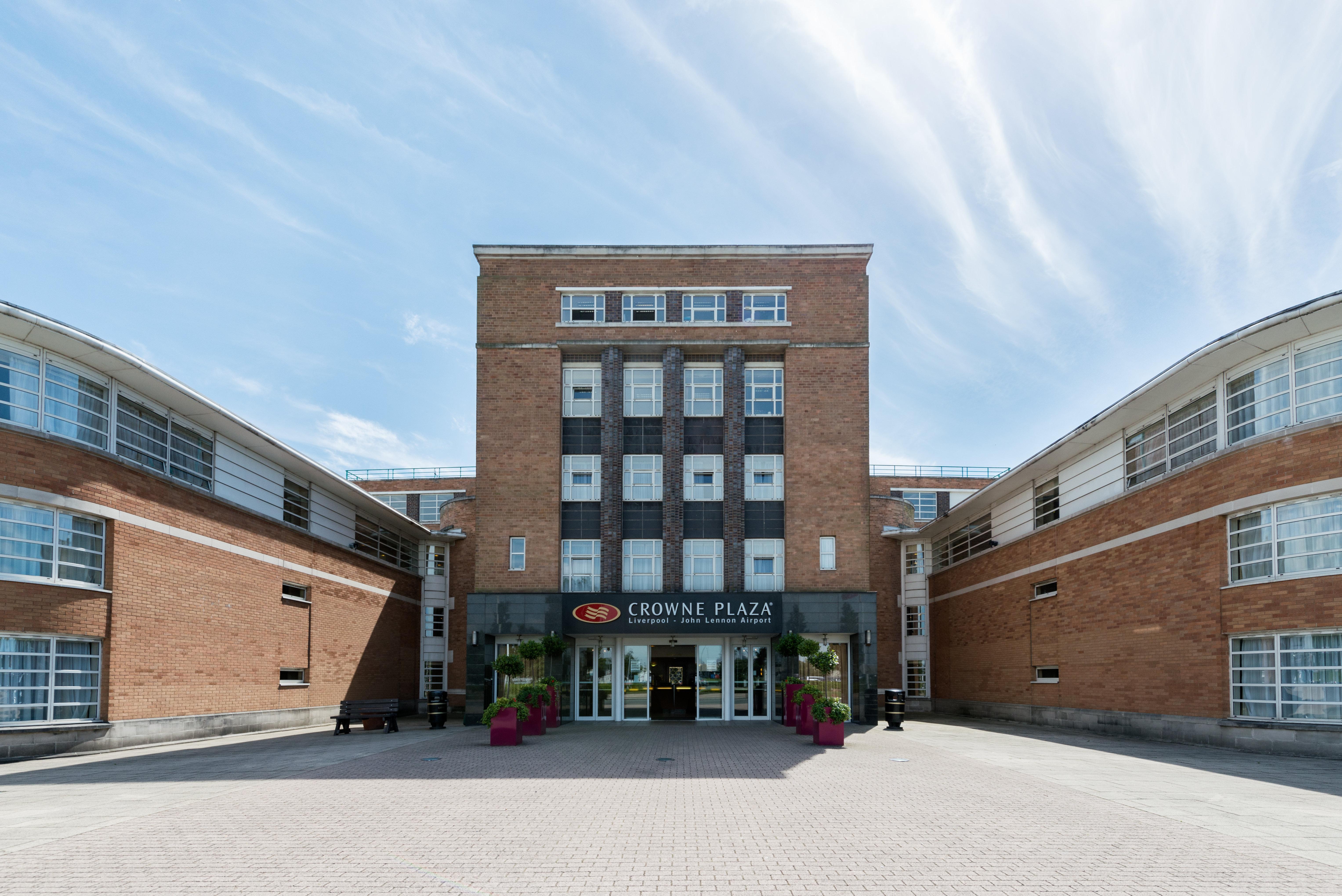 Crowne Plaza Liverpool - John Lennon Airport By Ihg Экстерьер фото