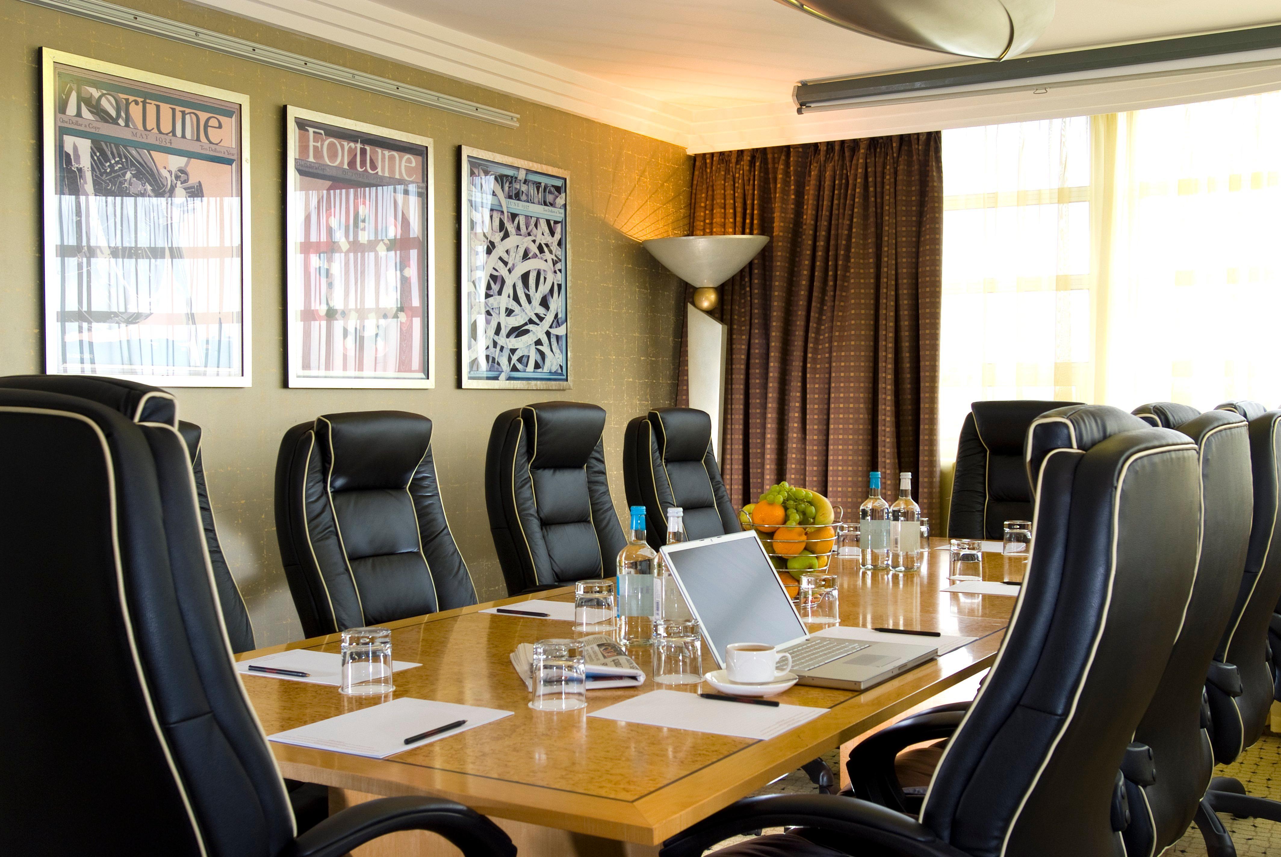 Crowne Plaza Liverpool - John Lennon Airport By Ihg Экстерьер фото
