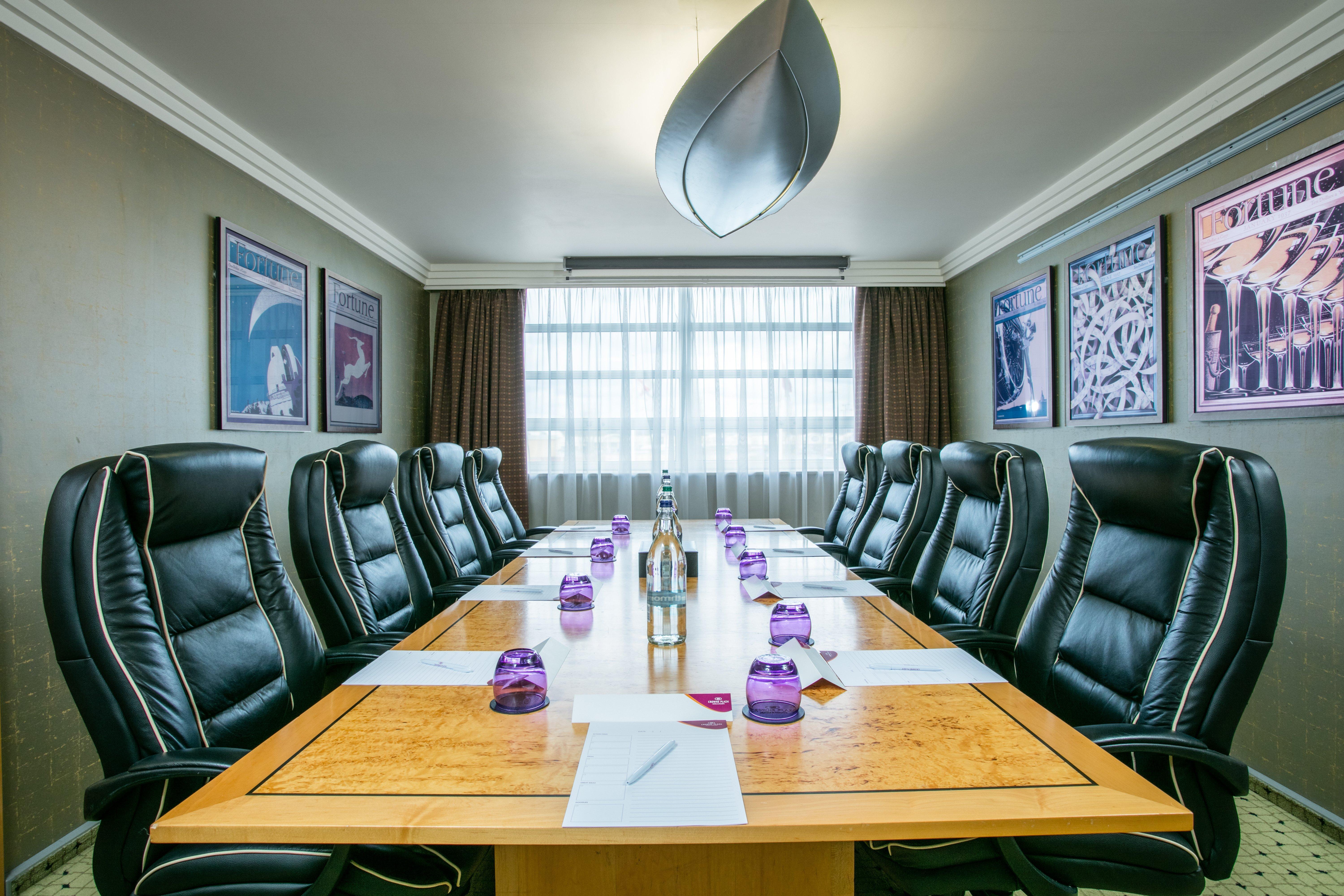 Crowne Plaza Liverpool - John Lennon Airport By Ihg Экстерьер фото